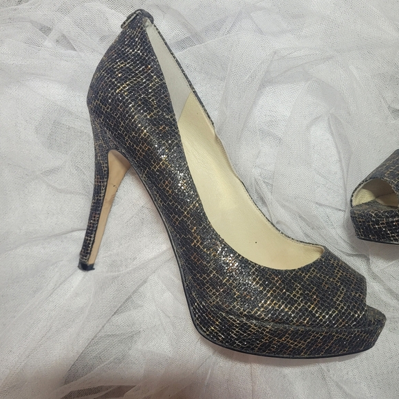 2/$40 Michael Kors metallic Blue , Gold Peep Toe Heels Used EUC..excellent Size9 - Picture 9 of 13